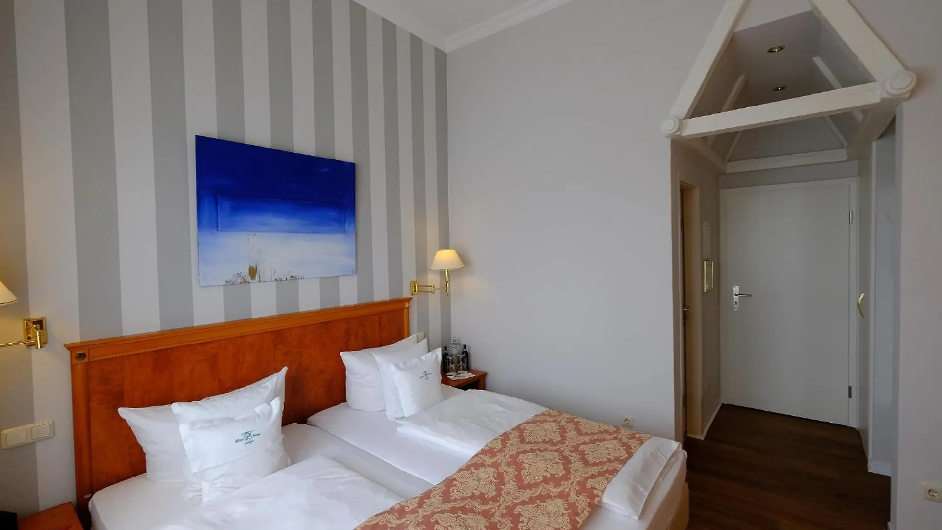 Self-Service By Hotel Savoy הנובר