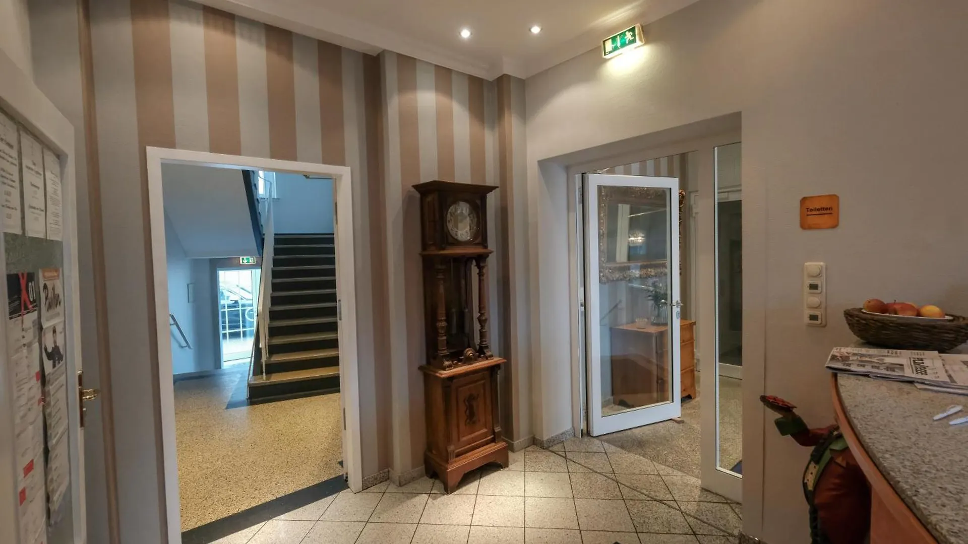 Self-Service By Hotel Savoy Hanovre 0*,