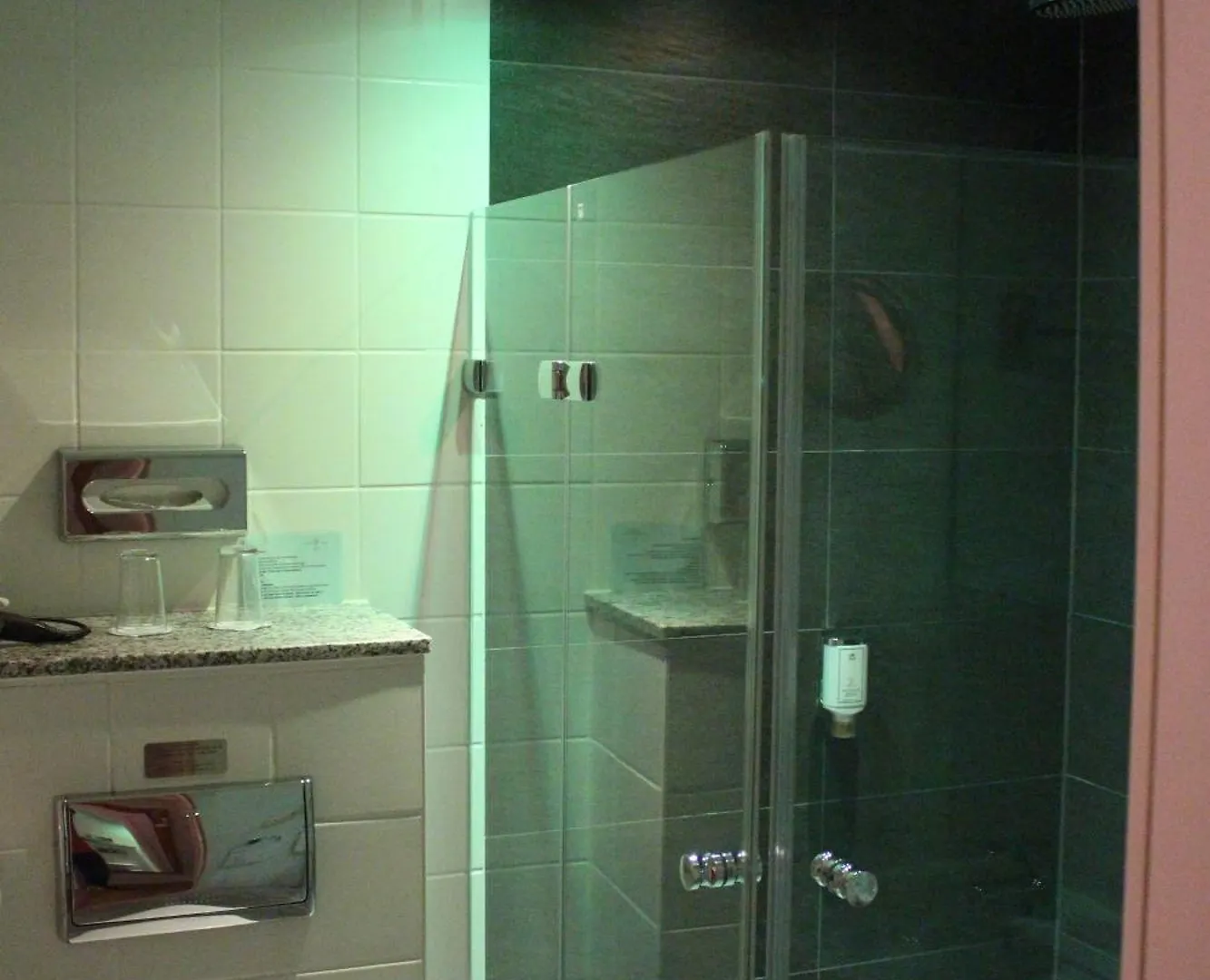 Self-Service By Hotel Savoy Hanovre Allemagne